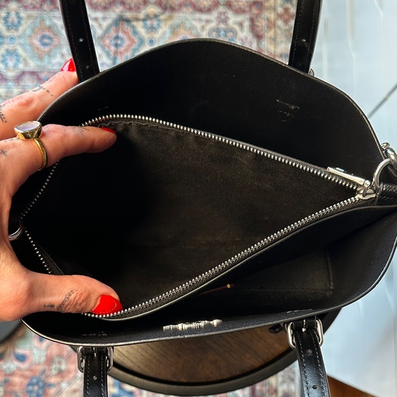 Mollie Coach Black Croc-Embossed Tote 25 - Picture 5 of 9